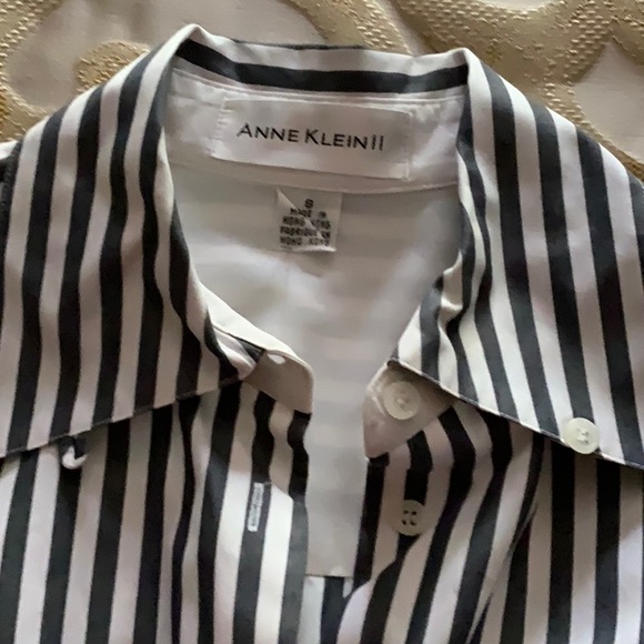 Up-scaled Gray and White Striped Cotton Button-down Shirt - Picture 4 of 5